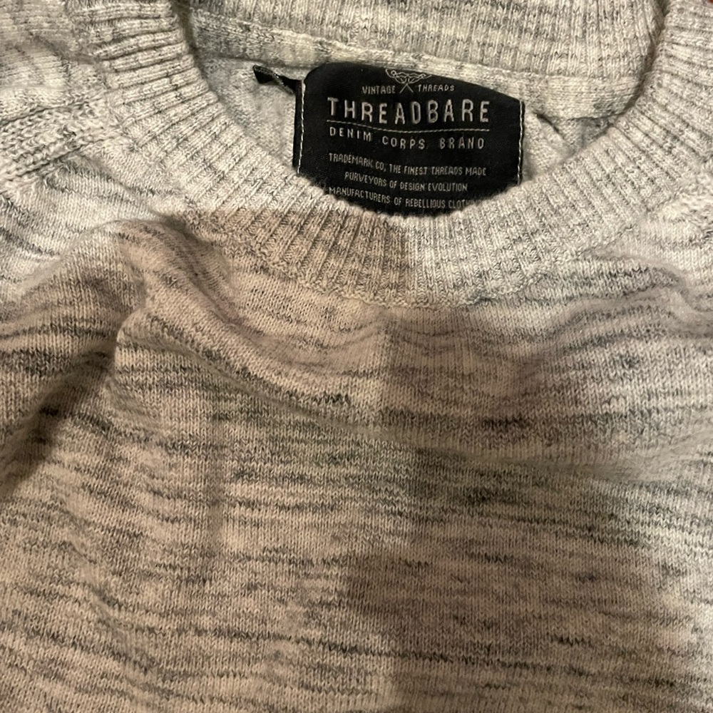 Threadbare sweater - Picture 2 of 2